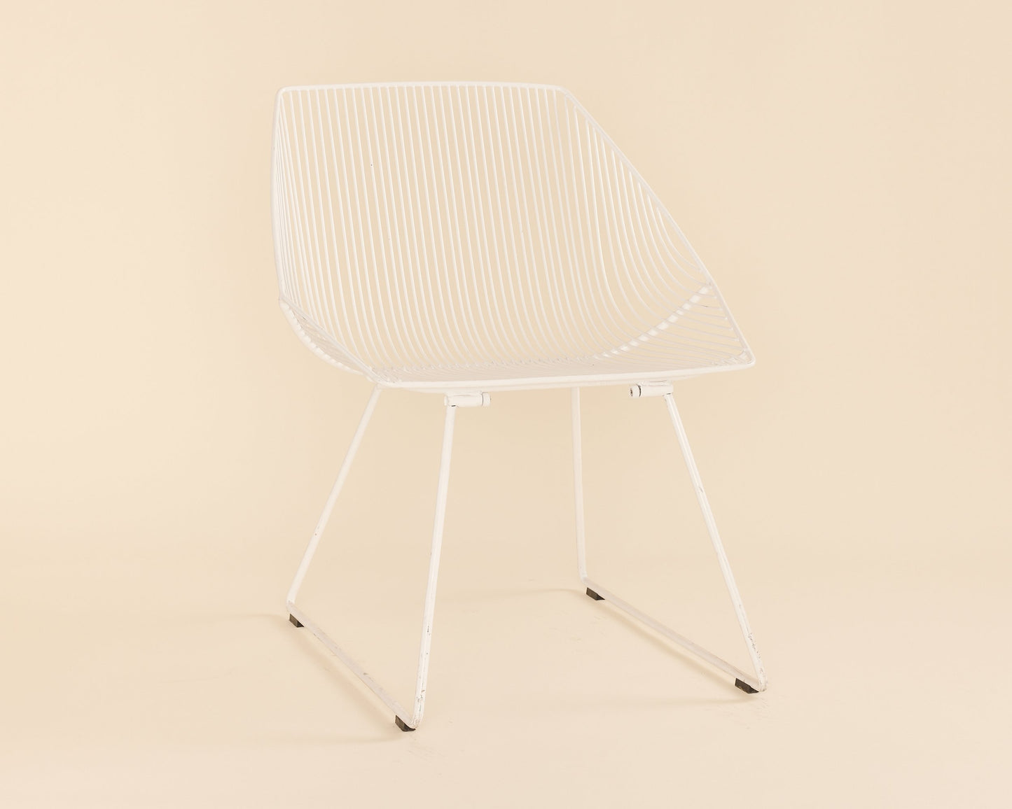 White Bend Bunny Lounge Chair