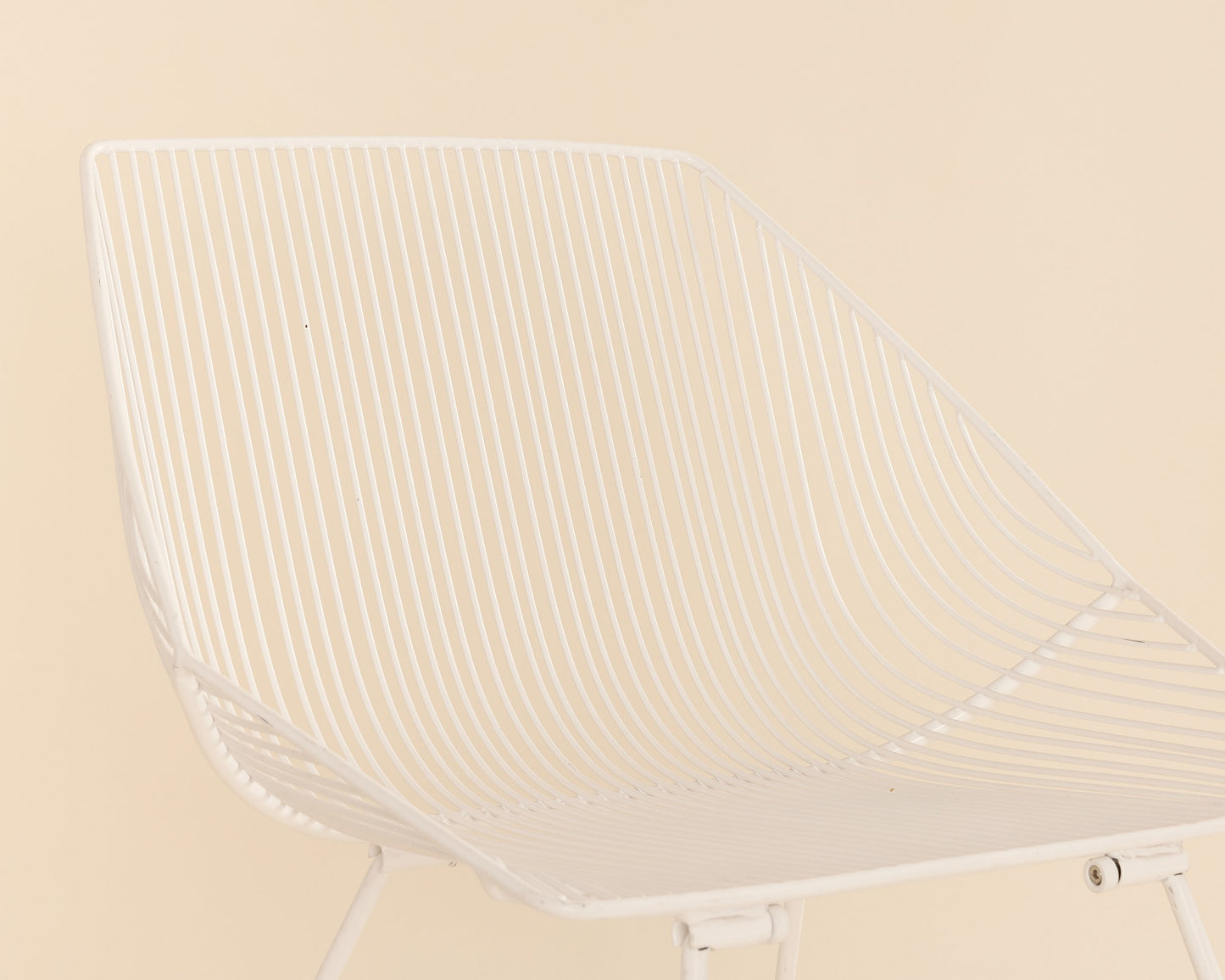 White Bend Bunny Lounge Chair