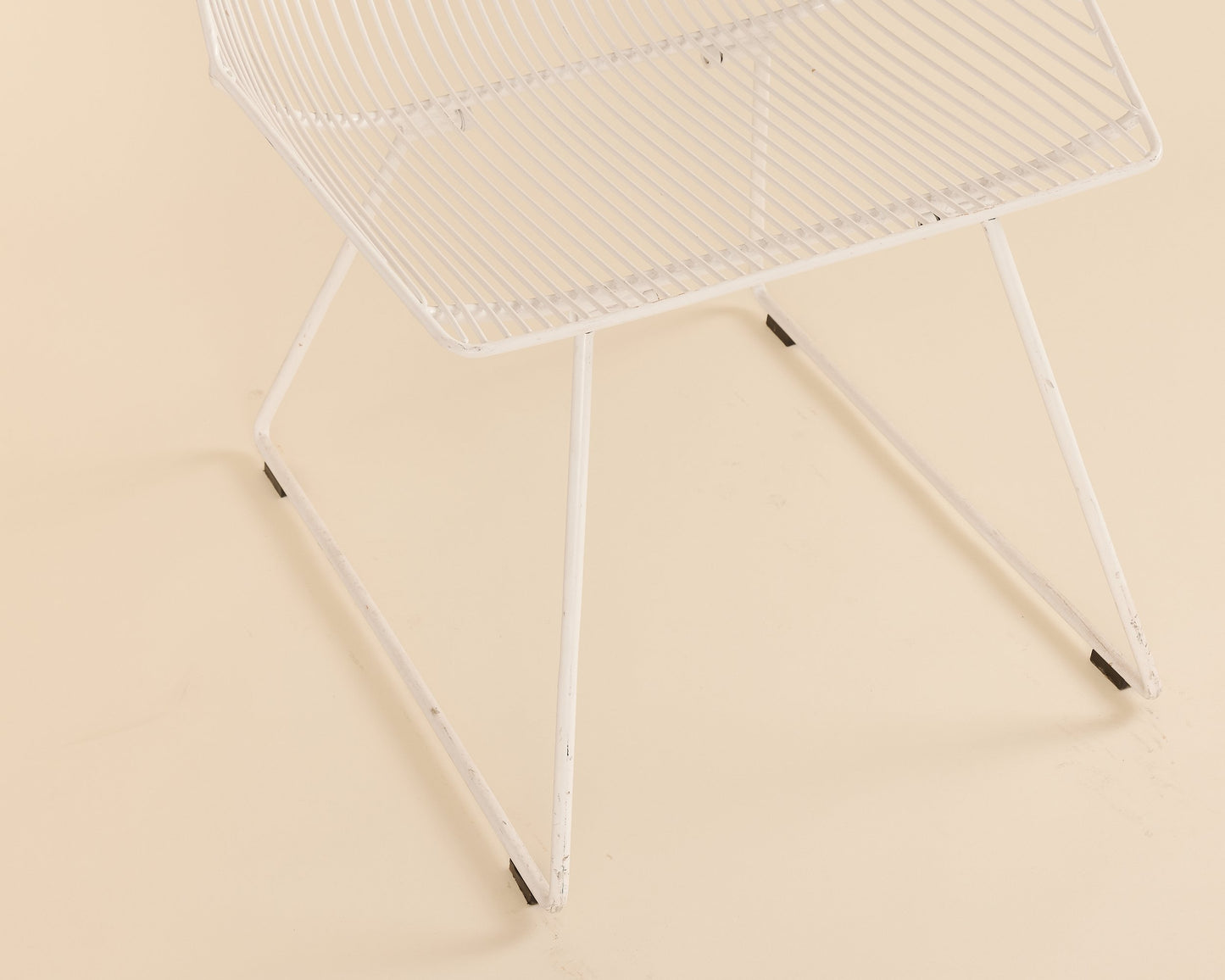 White Bend Bunny Lounge Chair