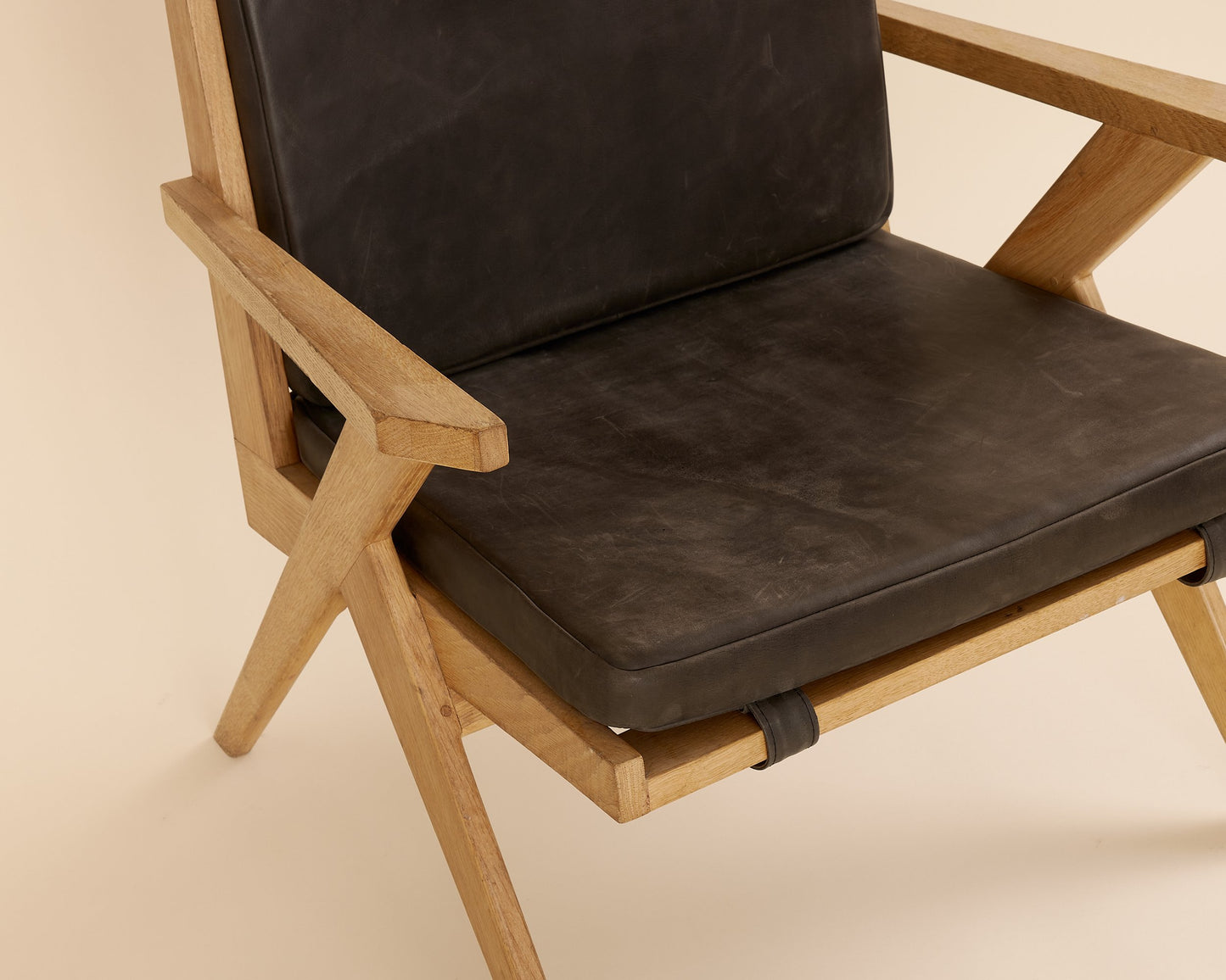 Black Leather Nina Lounge Chair