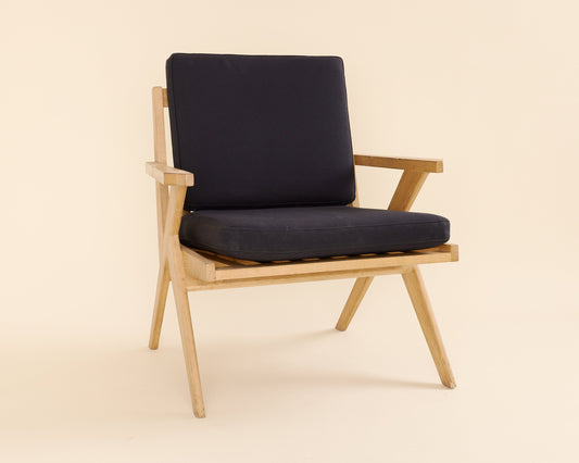 Black Nina Lounge Chair