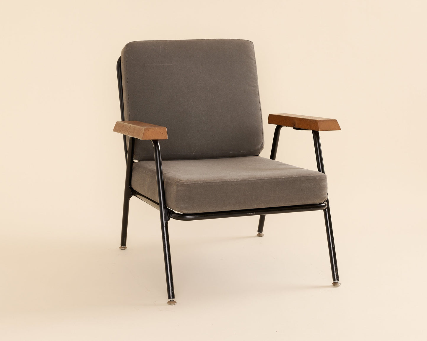 Dark Gray Lounge Chair