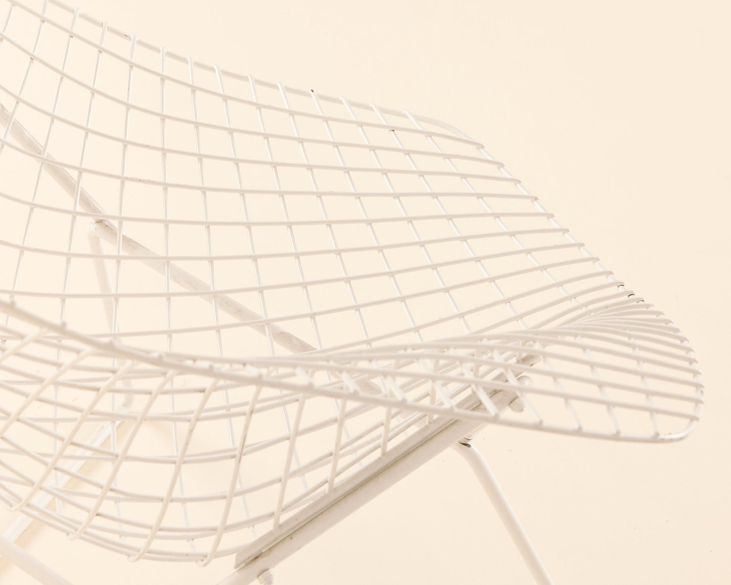 White Knoll Bertoia Diamond Chair